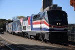 Late running eastbound "Empire Builder" comes into the station